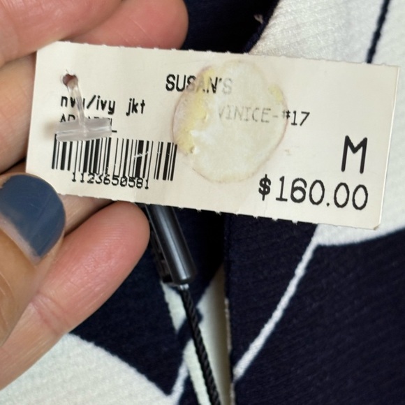 Chic Navy and White Patterned Blazer - Picture 6 of 9